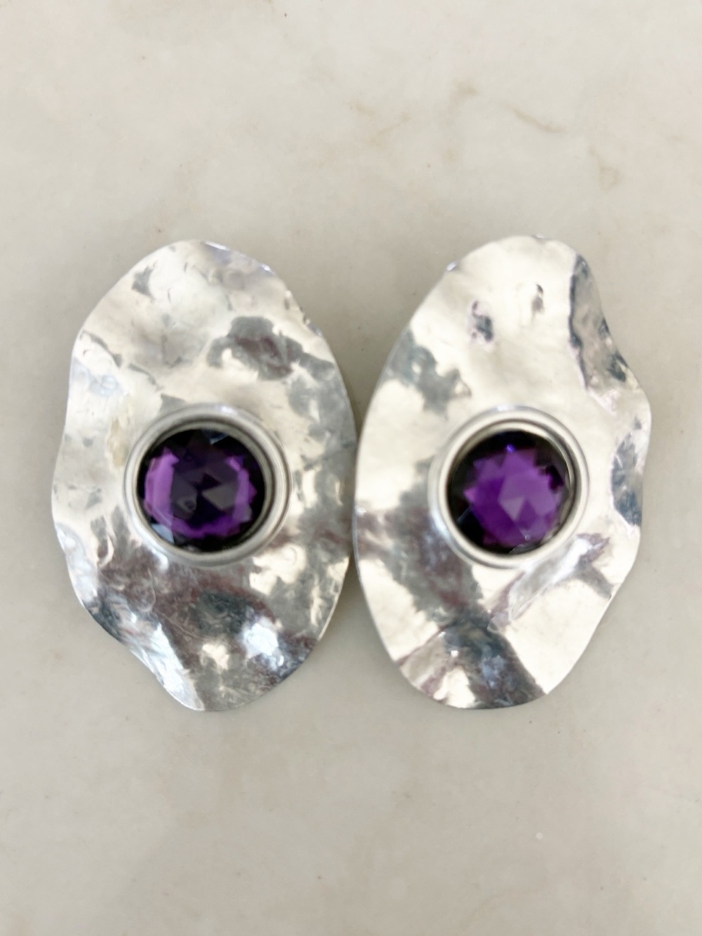 Vintage 80s silver Hammered Earrings with Purple Stone